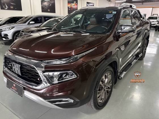 FIAT TORO 2.0 16V TURBO DIESEL RANCH 4WD AT9 FIAT TORO 2.0 16V TURBO DIESEL RANCH 4WD AT9